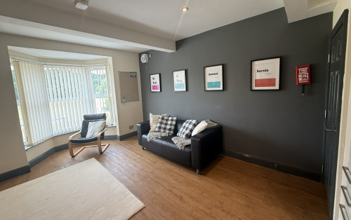 Lounge at 11A Rustlings Road